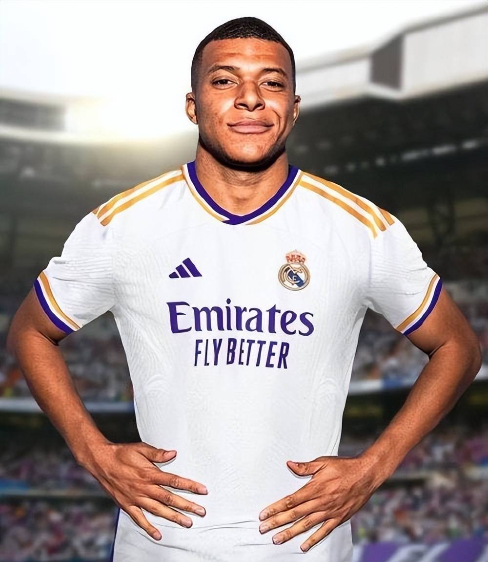 博主：客战广岛三箭申花远征军约300人，而且带着鼓（博主称申花客战广岛三箭约300名远征球迷携鼓助威）