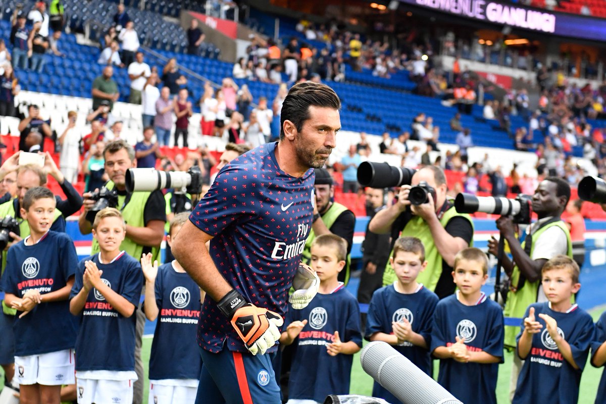 索赔，7名被禁赛一年的马来西亚归化球员计划起诉马来西亚足协（7名遭一年禁赛的马来西亚归化球员计划就索赔起诉大马足协）