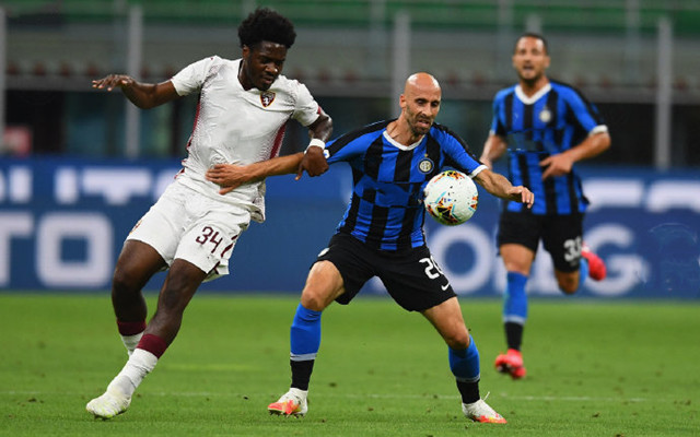 罗克从巴萨外租至巴甲，身价暴涨，现为巴甲最高，状态回升，成功摆脱困境。（巴萨外租罗克赴巴甲，身价跃升联赛第一，状态回暖摆脱低迷）