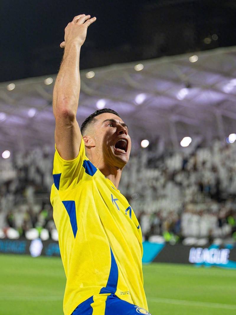 经纪人：二弟曾不想离开巴黎，若梅西加盟对加拉塔萨雷有益（经纪人：伊卡尔迪曾想留在巴黎，梅西若加盟将利好加拉塔萨雷）