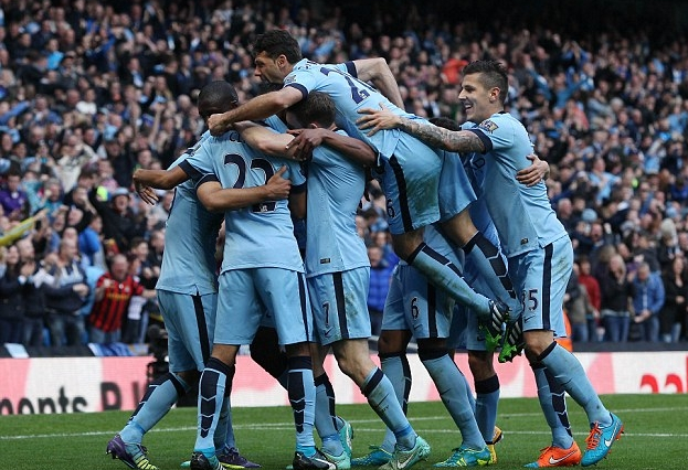 记者：申花队已于昨晚返回上海，迎来5天假期进行休整（记者：申花昨夜回沪，将休整五天）