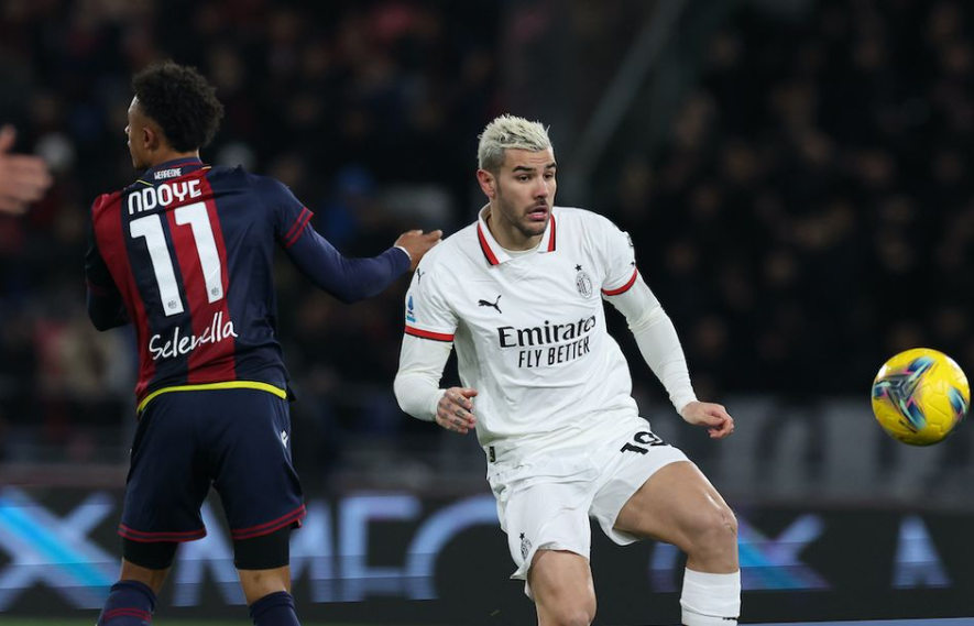 官方：奥斯梅恩左腿筋中度拉伤，欧冠3战6球射手将缺席（官方：欧冠3战轰6球的奥斯梅恩左腿腘绳肌中度受伤，将缺阵）